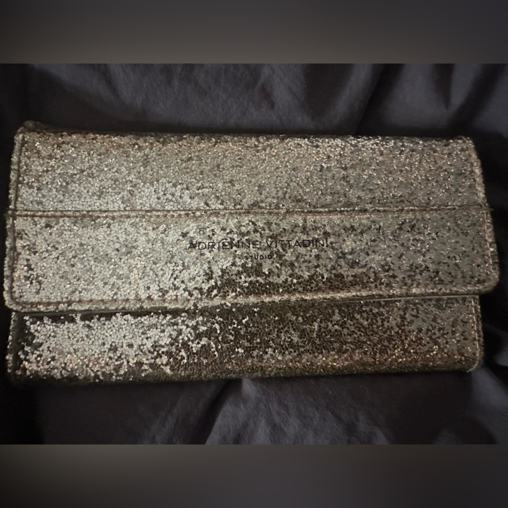 ADRIENNE VITTADINI WOMEN’S GOLD GLITTER CLUTCH WALLET